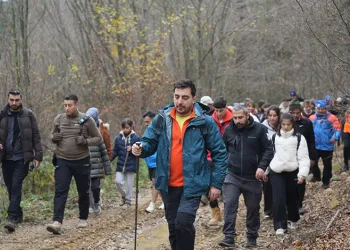 Öğrenciler doğa yürüyüşünde buluşarak stres attı