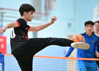 Karacabey’de ayak tenisi şampiyonu Karaca