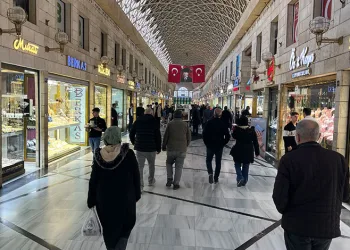Bursa’da Vakıfların fahiş kira zammı esnafı vurdu