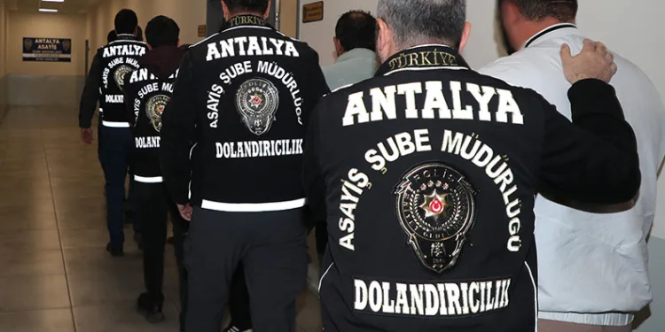 Antalya’da milyonluk dolandırıcılık operasyonu