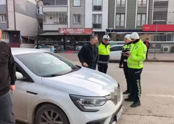 İnegöl’de korsan taksi operasyonu