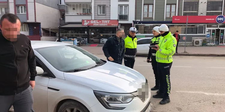 İnegöl’de korsan taksi operasyonu