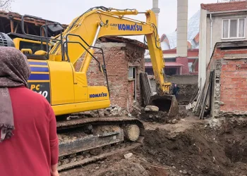 Bursa’da temel için kazılan yerden tarihi mezar kalıntıları çıktı