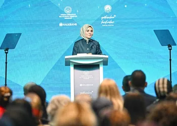 “Kadınlarımız kalkınmanın asli faktörüdür”