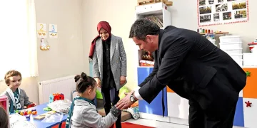 Erkan Aydın, özel Gereksinimli çocukların karne sevincini paylaştı