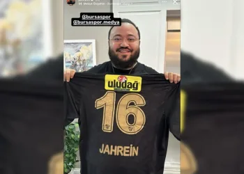 Bursaspor’u destekleyen ”Jahrein”e forma jesti
