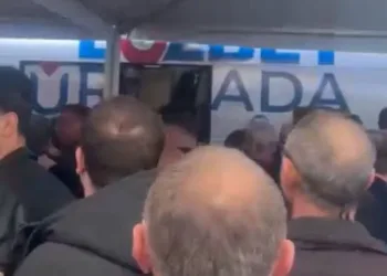 Bursa Büyükşehir Belediye Başkanı Mustafa Bozbey’e saldırı