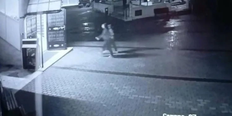 Bursa’da eşi tarafından darp edilen kadın camiye sığındı