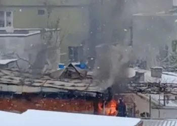 Bursa’da çatı katı yangını korkuttu