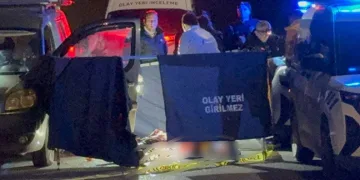 Yasak ilişki yaşadığı sevgilisini boğazını keserek öldürdü