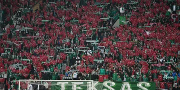 Bursaspor tribünleri Türk bayraklarıyla donatıldı