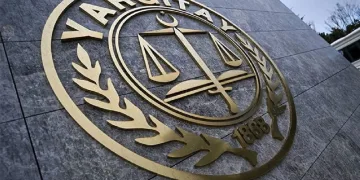Bursa’da lodos duvarı devirdi, altında kalan 10 araç hasar gördü