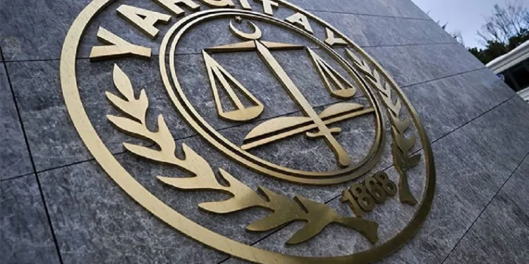 Bursa’da lodos duvarı devirdi, altında kalan 10 araç hasar gördü