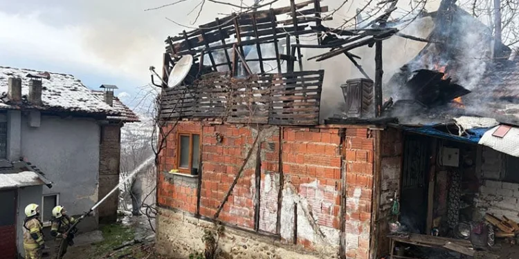Yenişehir Uluslararası Havalimanı’nda umre yoğunluğu: Yıllık 20 bin yolcu hedefine ulaşıldı