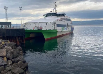Bursa’da otomobil tıra çarptı: 1 yaralı