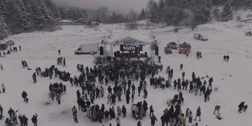Bursa’da Kış Festivali’ne yoğun katılım trafiği felç etti