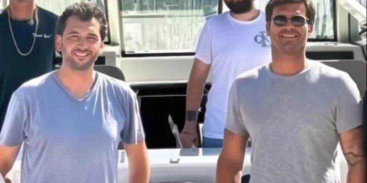Malatya’da 2 bin rakımda dam üstlerinde kar mesaisi
