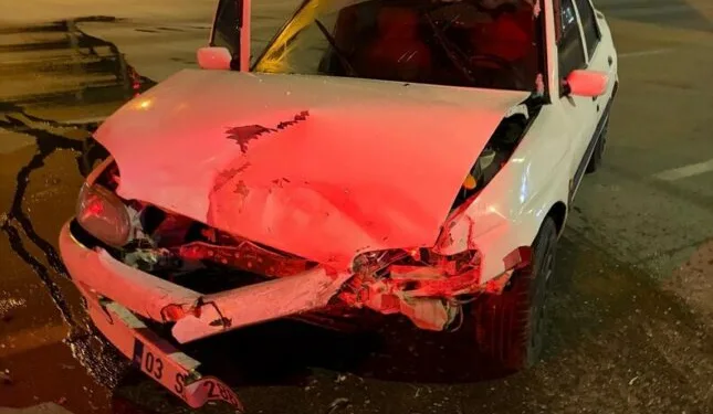Sakarya’da kamyonet takla attı: Baba ve oğlu yaralandı