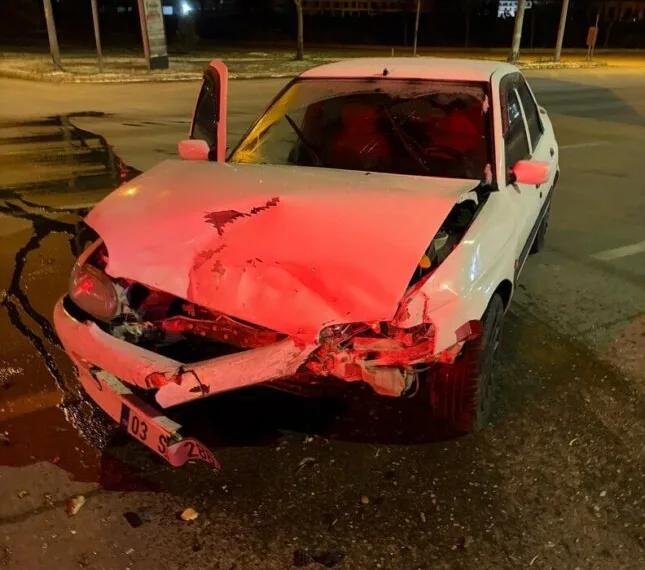 Sakarya’da kamyonet takla attı: Baba ve oğlu yaralandı
