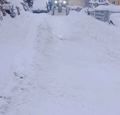 Sakarya’da kamyonet takla attı: Baba ve oğlu yaralandı