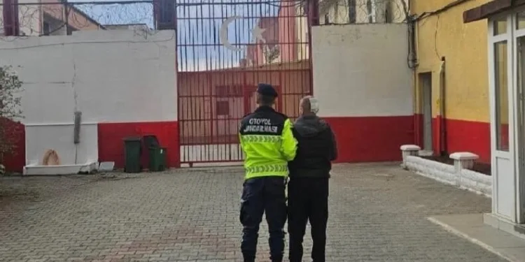 Kütahya’da kaçakçılığa darbe, 3 şüpheli gözaltına alındı
