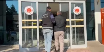 Kütahya’da kaçakçılığa darbe, 3 şüpheli gözaltına alındı