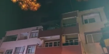 Kocaeli’de ev yangını