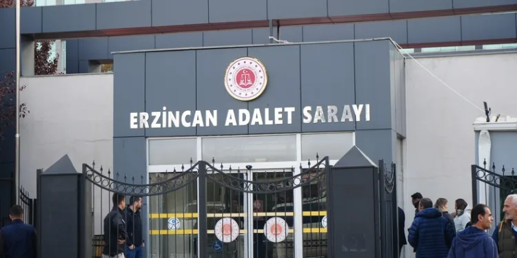 Kocaeli’de ev yangını