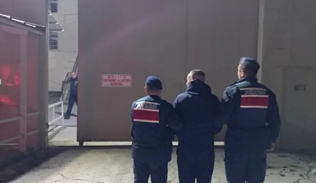 Kocaeli’de ev yangını