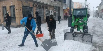 Kocaeli’de ev yangını