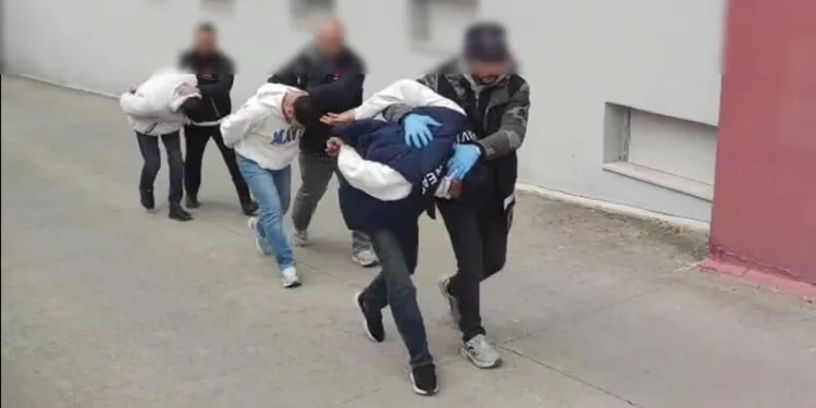 Kocaeli’de ev yangını