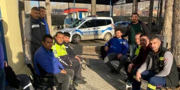 Dumandan zehirlenen 6 günlük buzağıya bagajda acil müdahale