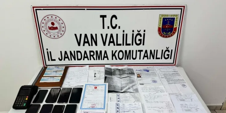 Fatih’te önce iş yerlerine ateş açtılar sonra polise silah doğrulttular