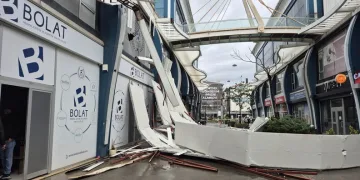 Fatih’te önce iş yerlerine ateş açtılar sonra polise silah doğrulttular