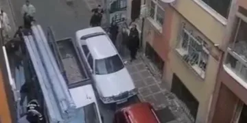Fatih’te önce iş yerlerine ateş açtılar sonra polise silah doğrulttular