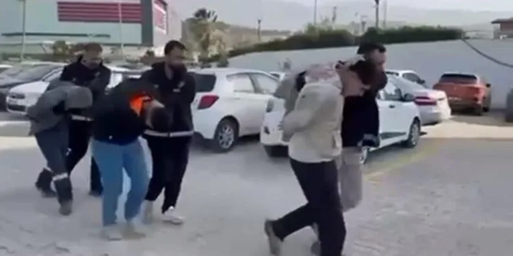 Fatih’te önce iş yerlerine ateş açtılar sonra polise silah doğrulttular