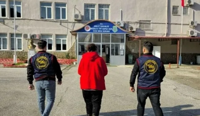 Fatih’te önce iş yerlerine ateş açtılar sonra polise silah doğrulttular
