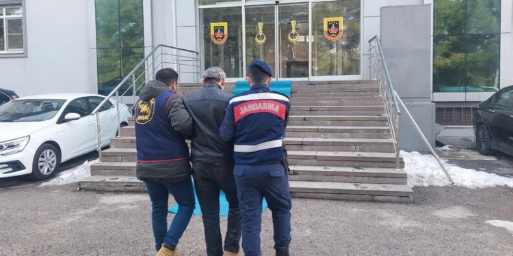 Fatih’te önce iş yerlerine ateş açtılar sonra polise silah doğrulttular