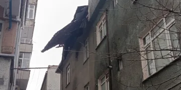 Fatih’te önce iş yerlerine ateş açtılar sonra polise silah doğrulttular