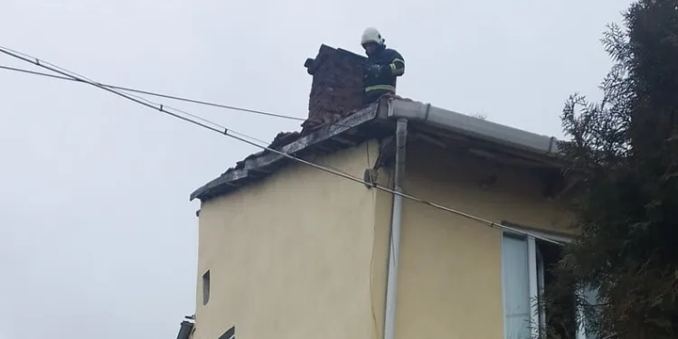 Fatih’te önce iş yerlerine ateş açtılar sonra polise silah doğrulttular