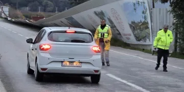 Fatih’te önce iş yerlerine ateş açtılar sonra polise silah doğrulttular