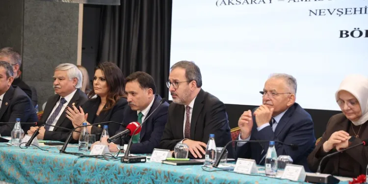 Kasapoğlu: “Gazeteciler sadece haber yapan değil, toplumun hafızasını tutan insanlardır”