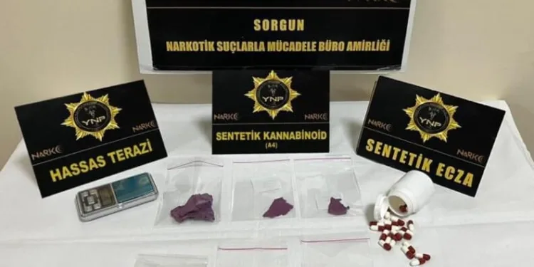 Edirne’de kar kent merkezinde etkisini azalttı, ilçelerde kar küremesi devam ediyor