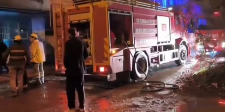 Edirne’de kar kent merkezinde etkisini azalttı, ilçelerde kar küremesi devam ediyor