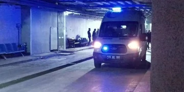 Edirne’de kar kent merkezinde etkisini azalttı, ilçelerde kar küremesi devam ediyor