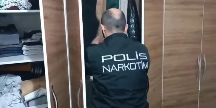 Oktay Kaynarca ve Emel Müftüoğlu’nun da aralarında bulunduğu şüpheliler sağlık kontrolüne getirildi