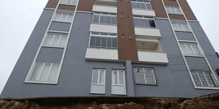 Oktay Kaynarca ve Emel Müftüoğlu’nun da aralarında bulunduğu şüpheliler sağlık kontrolüne getirildi