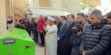 Antalya’da jandarmadan kaçak parfüm operasyonu