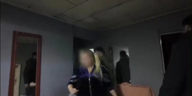 Antalya’da jandarmadan kaçak parfüm operasyonu