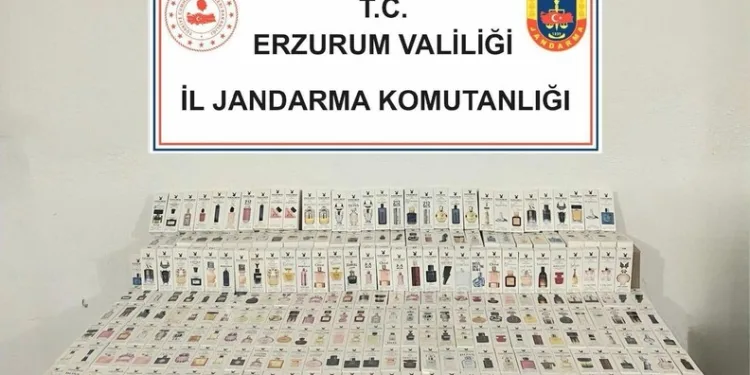 Antalya’da jandarmadan kaçak parfüm operasyonu